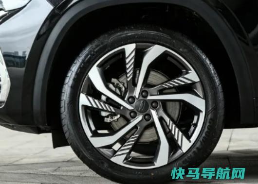 不跑高速轮胎有裂痕需要换吗？汽车轮毂划伤了大吗